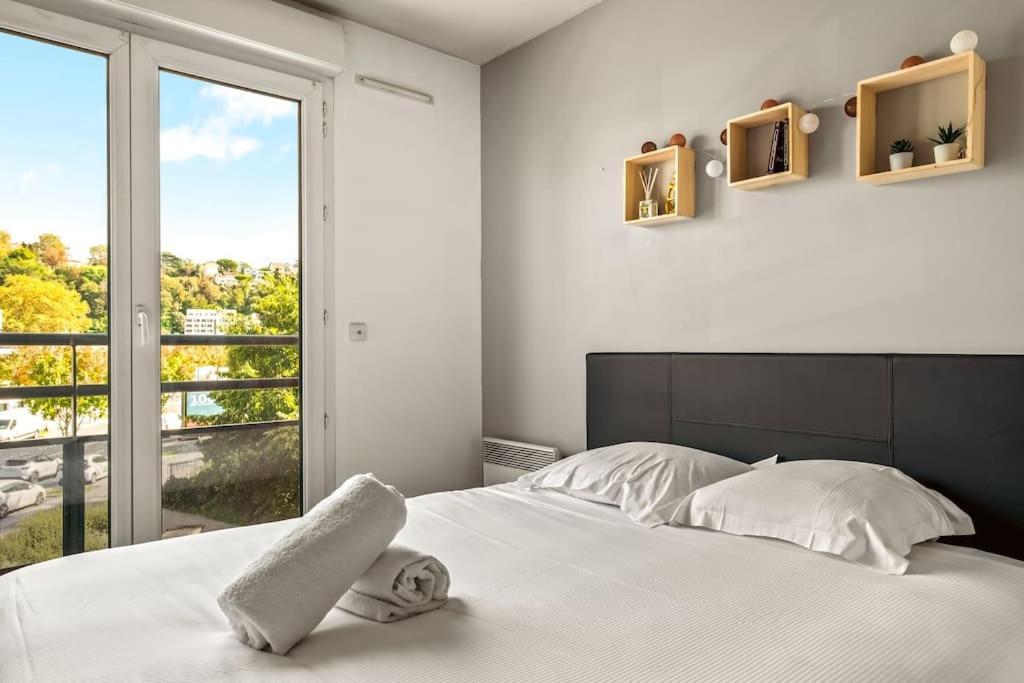 T2 Paisible Vaise, Avec Parking Metro Direct Bellecour Appartement Lyon Buitenkant foto
