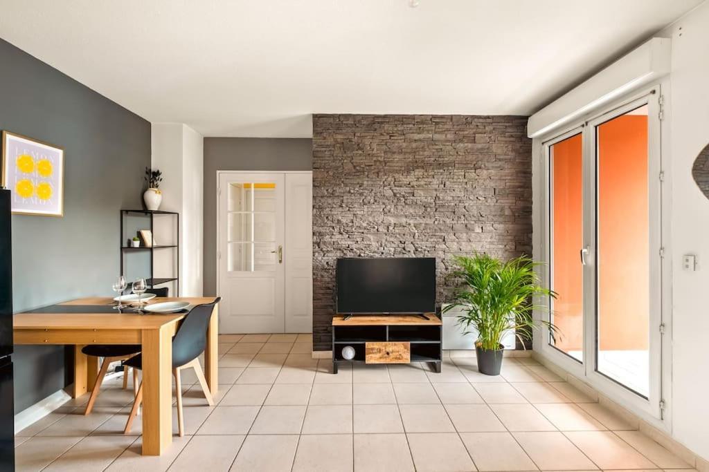 T2 Paisible Vaise, Avec Parking Metro Direct Bellecour Appartement Lyon Buitenkant foto
